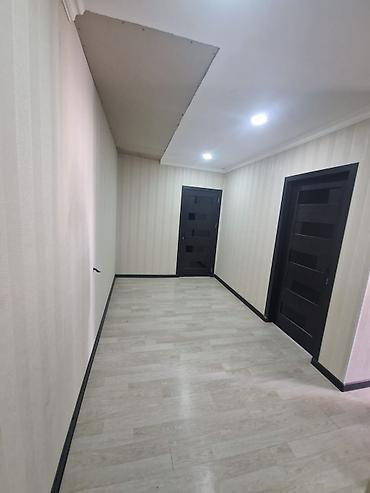 Yeni tikili: Mənzilin təsviri - Geniş, işıqlı zal: yumşaq pastel tonlarda divar — 1