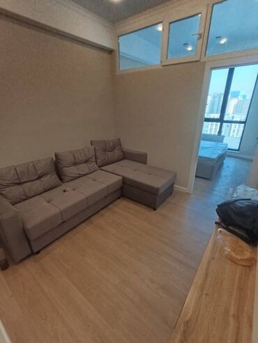 стол для растяжки спины: 2 комнаты, 43 м², Элитка, 14 этаж, Дизайнерский ремонт
