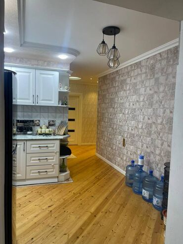 Köhnə tikili: Bakı, 5 otaqlı, Köhnə tikili, m. Neftçilər, 110 kv. m — 11