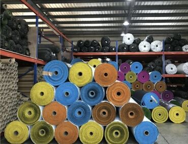 Süni güllər: Müxtəlif rənglərdə təqdim olunan bu süni ot xalçası, yaşayış — 2