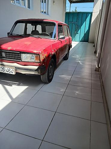 vaz 2107 şiti: VAZ 2104 universal, qırmızı rəng. - Kuzov: 5 qapılı universal gövdə — 1