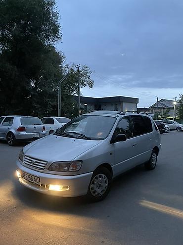 водный банан: Toyota Picnic: 1999 г., 2 л, Механика, Бензин, Минивэн — 4