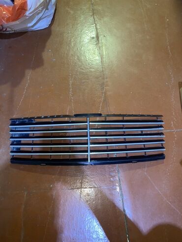 Aksesuarlar və tüninq: Mercedes w202 SPORT oblicovka
Radiator barmagligu