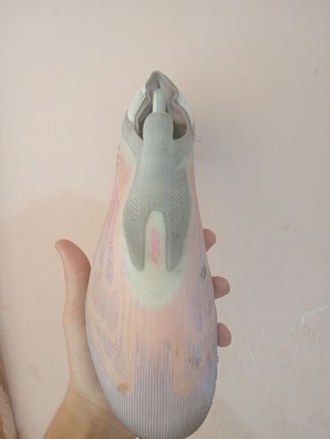 женские красные кеды: Məhsul: Futbol buçağı (tək tay) - Brend: adidas F50 (yan hissədə və