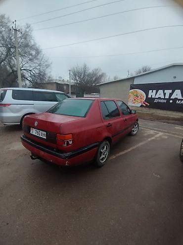 акорд 1992: Volkswagen Vento: 1992 г., 1.8 л, Седан — 4