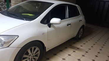 арзан авто машина: Toyota Auris: 2025 г., Хетчбек