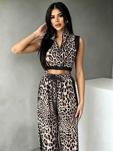 pantalone mona: Damski komplet – prsluk top i pantalone sa animal printom
1900 din — 5