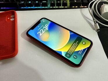 iphone 3gs: IPhone 11 | 128 GB Qırmızı | Simsiz şarj, Face ID