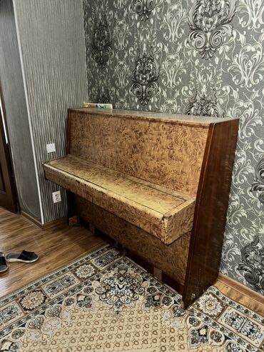 фортепиано бу: Пианино RIGA
Цена :100$