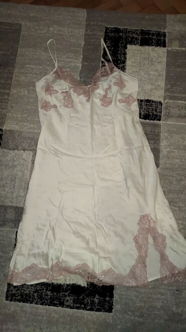 satenske haljine kratke: M (EU 38), Upotrebljenо, bоја - Mlečno-bela