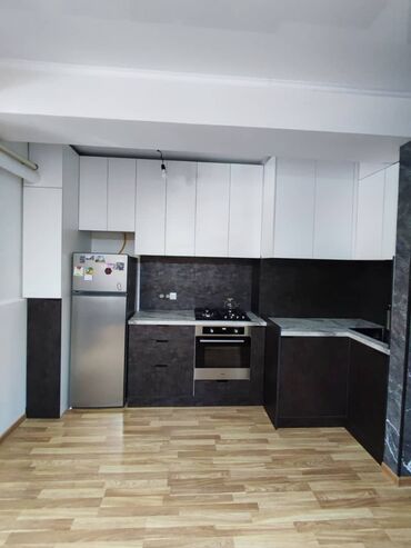 обменяю дом на квартиру: 2 комнаты, 42 м², Индивидуалка, 1 этаж, Косметический ремонт