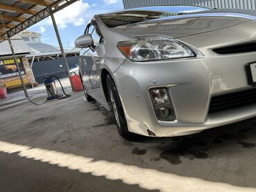 тайота прива: Toyota Prius: 2011 г., 1.8 л, Автомат, Гибрид, Универсал