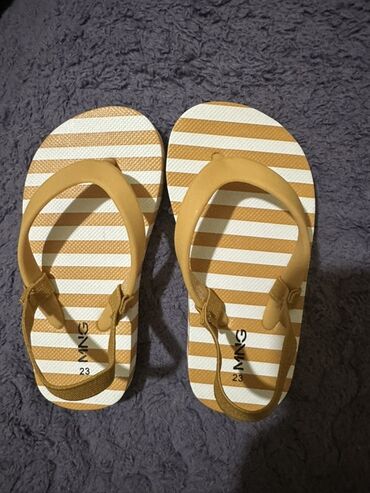 детские флип флопы: Uşaq üçün flip-flop sandal - Brend: MNG - Ölçü: 23 - Rəng və dizayn