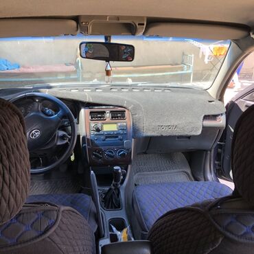 продаю или меняю на дом: Элегантный седан Toyota Avensis, выполненный в синем цвете, предлагает