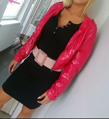 Haljine: Divna haljina rebrasti pamuk sa elastinom Vel S M
Povoljno — 6