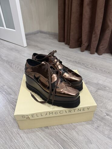 qadin pencekleri: Stella McCartney platform ayaqqabıları Originaldi baha alinib rengi