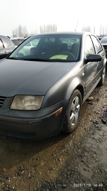 Volkswagen: Volkswagen Jetta: 2002 г., 2 л, Механика, Бензин, Седан