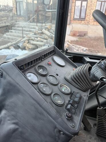 Тракторы МТЗ (Беларус): Модель: 82 экспортный, Б/у, 2001 г., Трактор с другими агрегатами — 11