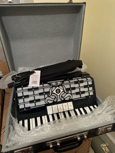 Аккордеоны: Продаю Германский Аккордеон Вельтмейстер метеор Вельтмейстер кордал at lalafo.kg — 10 Аккордеоны: Продаю Германский Аккордеон Вельтмейстер метеор Вельтмейстер кордал — 10