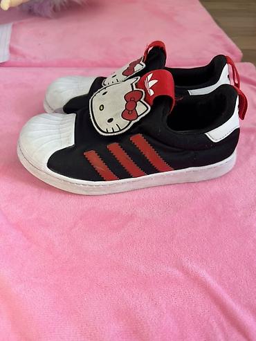 hello kitty: Rəng - Qara Krossovkalar, Adidas, Ölçü: 31, Qız üçün — 2