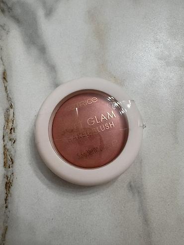 для макияжа: Catrice Soft Glam Baked Blush – запечённые румяна с деликатным — 1