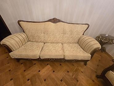 kagiz qebulu: Klassik üslubda yumşaq mebel dəsti - Tərkib: 3 yerlik divan, 2 yerlik — 2