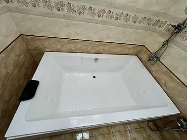 hamam kuncluyu: 210×130 Künc yerləşdirməyə uyğun, düzbucaqlı akril vanna - Geniş və — 2