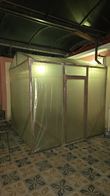 İstixanalar və parniklər: Təcili çox təcili Taxtadan və şəffaf plastik örtüklə hazırlanmış mini
