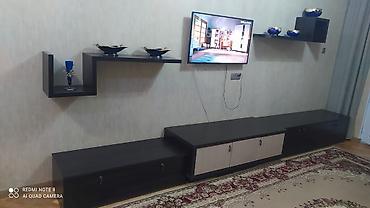 divarda kitab refleri: İşlənmiş, Düz TV altlığı, Polkalı, Laminat — 4