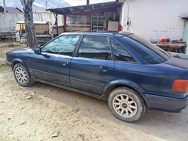 чехол на а8: Audi 80: 1993 г., 2 л, Механика, Седан — 5
