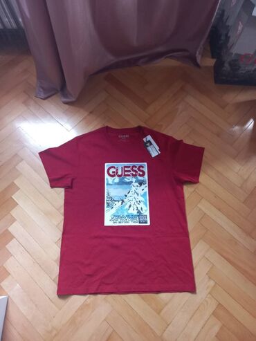 Lične stvari: Men's T-shirt Guess, L (EU 40), bоја - Crvena