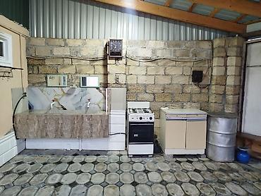 Günlük kirayə evlər: 60 kv. m, 2 otaqlı, Kombi, Qaz, İşıq — 3