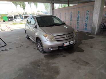 Toyota: Toyota ist: 2003 г., 1.5 л, Автомат, Бензин, Хэтчбэк