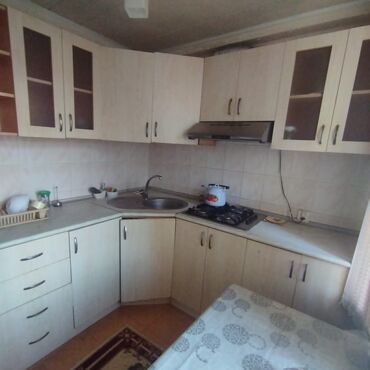 табуретки на кухню: *220₼ MƏTBƏX mebeli :-TƏCİLİ SATILIR*‼️ ÖLÇÜ:-bilinmir ÜZƏRİNDƏ