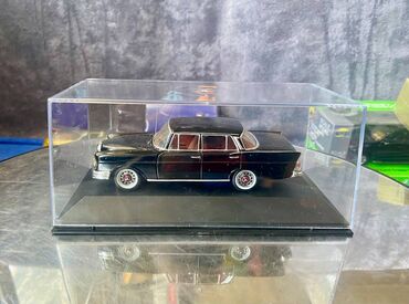 Avtomobil modelləri: Коллекционная модель Mercedes-Benz 220SE W111 black 1959 Vitesse — 14