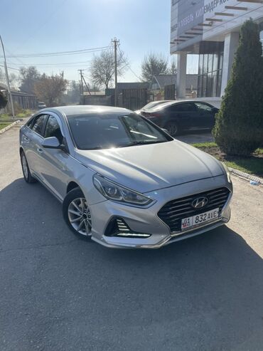 меняю дом на авто: Hyundai Sonata: 2018 г., 2 л, Автомат, Газ, Седан