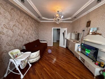 2 х комнатные квартиры: 3 комнаты, Новостройка, 70 м²