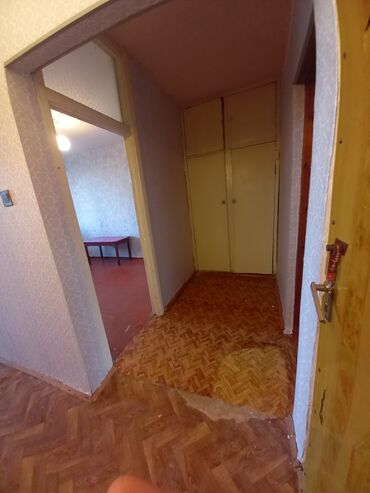 Uzunmüddətli kirayə mənzillər: Salam. Kirayə verilir. 12mkr. Sumqayıt hospitalın yanında. Leninqrad — 4