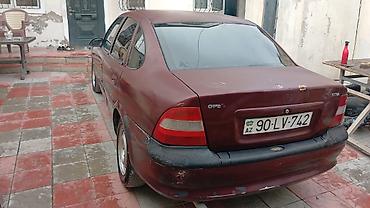 purjun satisi: Opel Vectra: 1.8 l | 1996 il 266842 km Sedan — 4