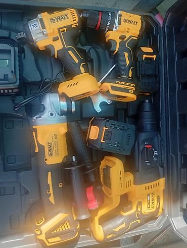 набор деволт: Набор аккумуляторного электроинструмента DeWalt XR в кейсе. В — 1