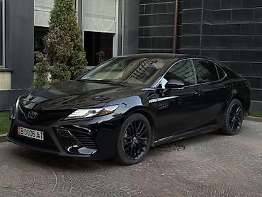 byd e1: Toyota Camry: 2021 г., 2.5 л, Автомат, Гибрид, Седан — 1