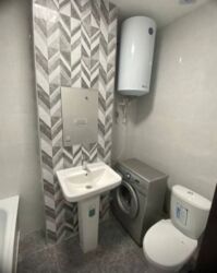 сдаю однокомнатную квартиру долгосрочно: Студия, Риелтор, Чогуу жашоосу жок, Толугу менен эмереги бар