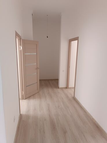 бассейн продаю: 3 комнаты, 100 м², Сталинка, 2 этаж, Свежий ремонт at lalafo.kg бассейн продаю: 3 комнаты, 100 м², Сталинка, 2 этаж, Свежий ремонт