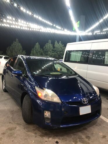 Toyota: Salam. Maşın öz adımadı İli 2011. Texpasport Siğorta yeni olunub — 3