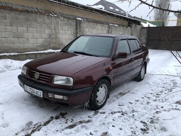 венто 1993: Volkswagen Vento: 1993 г., 1.8 л, Механика, Бензин, Седан