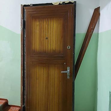 di store: Входная дверь из массива/шпонированного дерева с вертикальной — 1