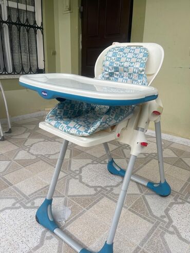 Gəzinti arabaları: Dilek…Chicco usaq masasi .satilir 45 azn .kemeri var