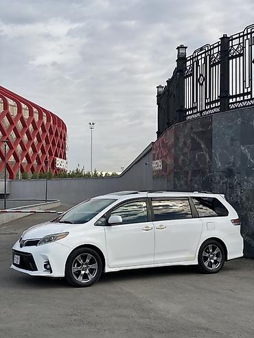 byd 2: Toyota Sienna: 2018 г., 3.5 л, Автомат, Бензин, Минивэн — 3