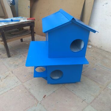 Yuvalar: Rəngli taxta heyvan evi/budaq evciyi - Material: taxta konstruksiya — 1