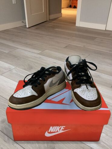 обувь jordan: Продаю Nike Air Jordan 1 Low SE 36 размер (23 см) в коричневой